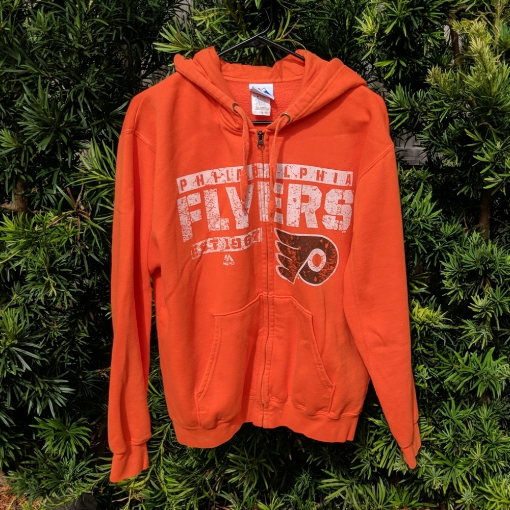 NWOT Men's Zip up Philadelphia Flyers Sweatshirt